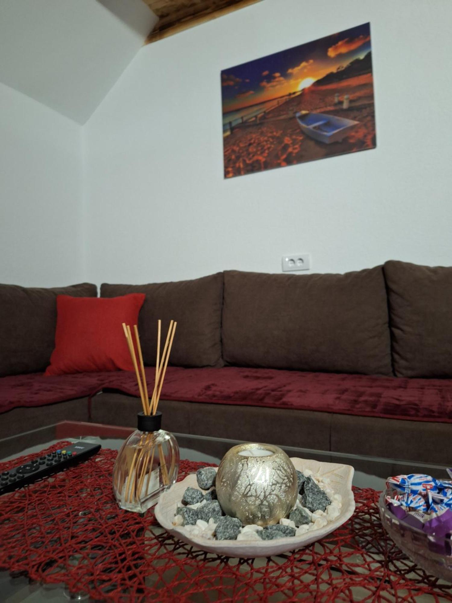 Apartmani Lena Plužine Ngoại thất bức ảnh