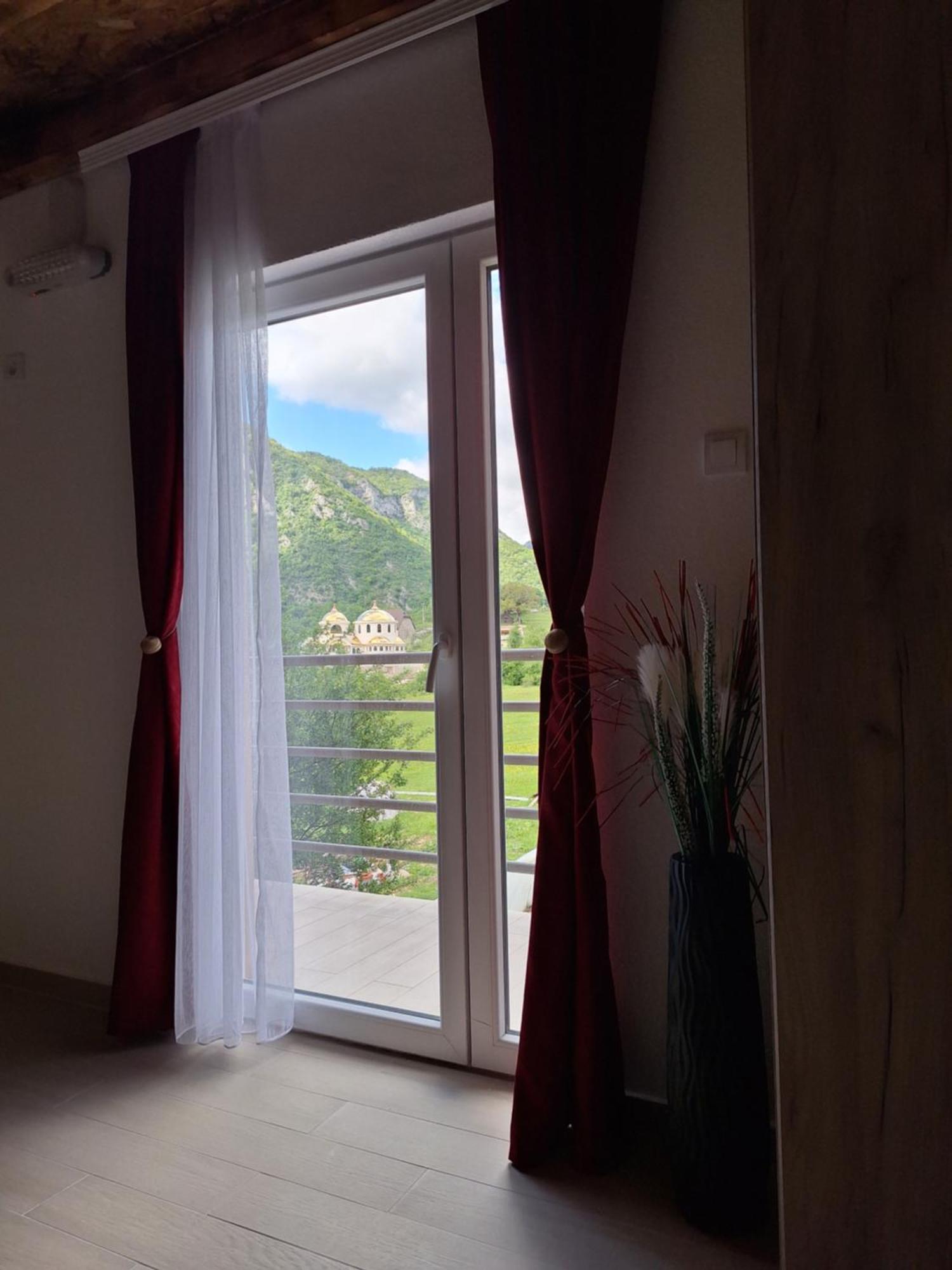 Apartmani Lena Plužine Ngoại thất bức ảnh
