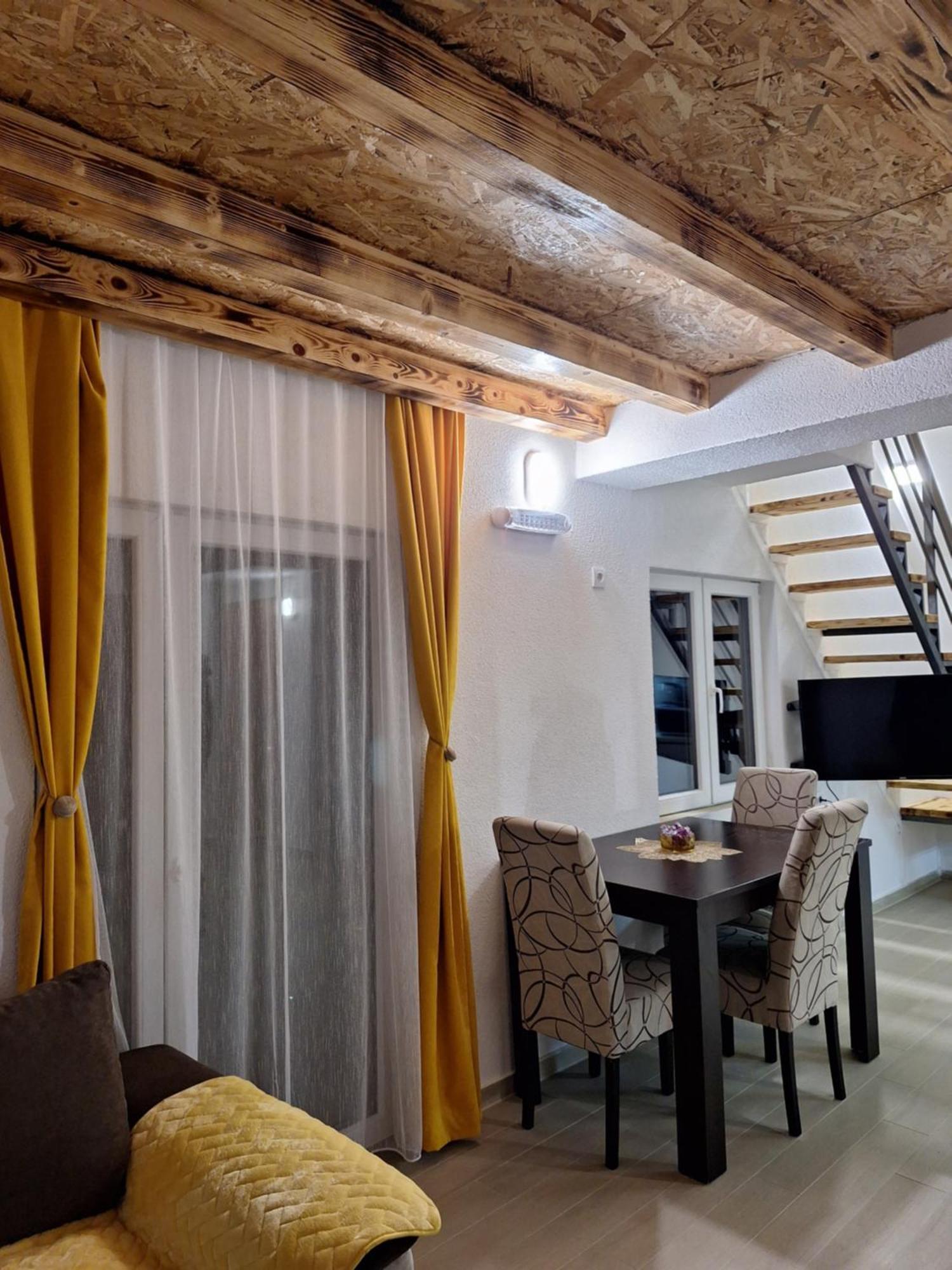 Apartmani Lena Plužine Ngoại thất bức ảnh