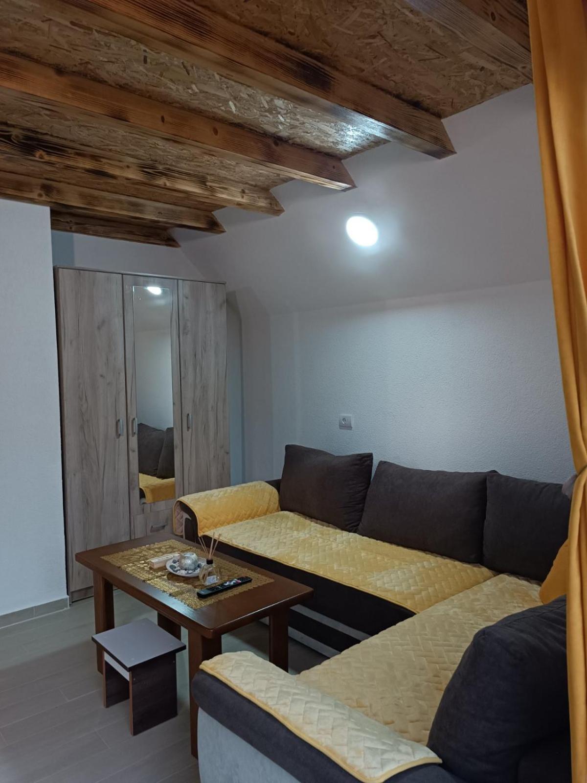Apartmani Lena Plužine Ngoại thất bức ảnh