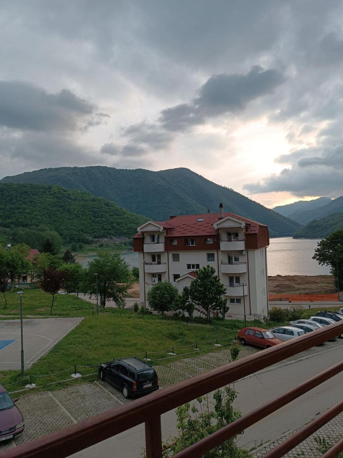Apartmani Lena Plužine Phòng bức ảnh