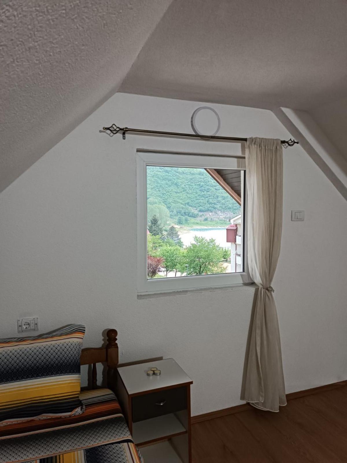 Apartmani Lena Plužine Ngoại thất bức ảnh