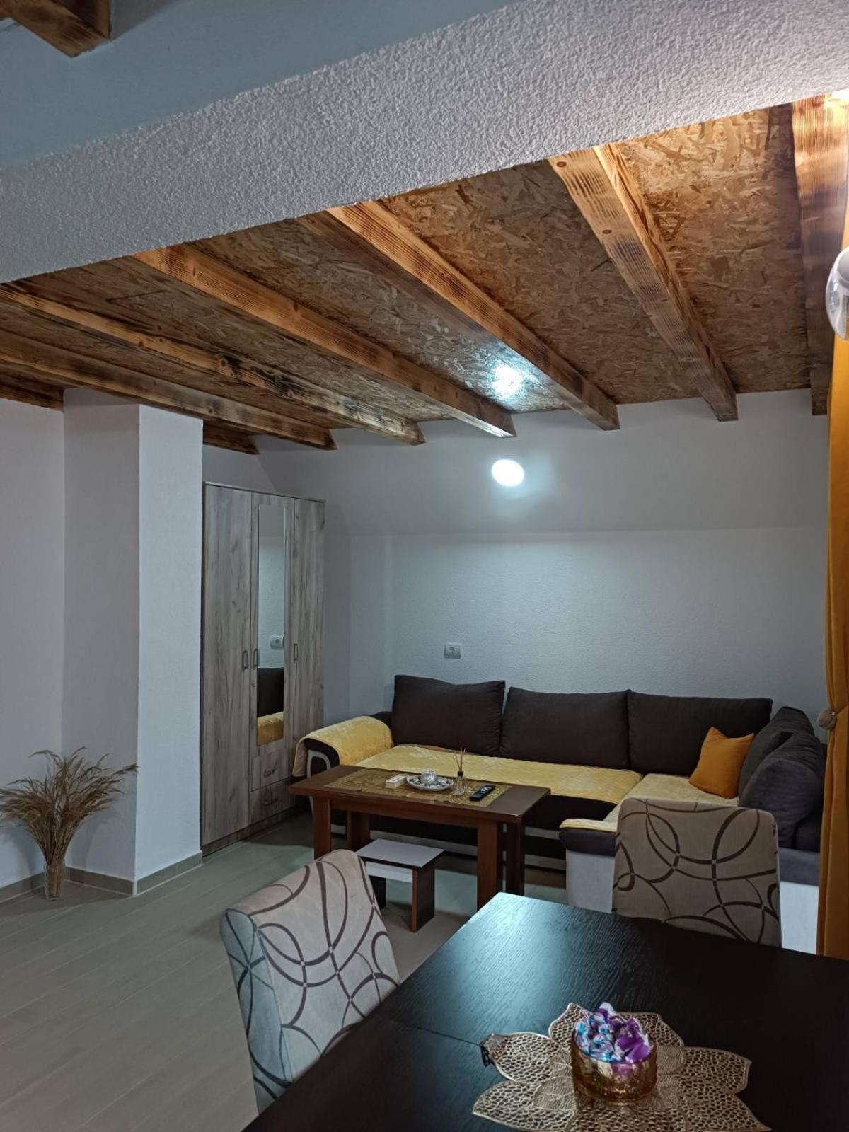Apartmani Lena Plužine Ngoại thất bức ảnh
