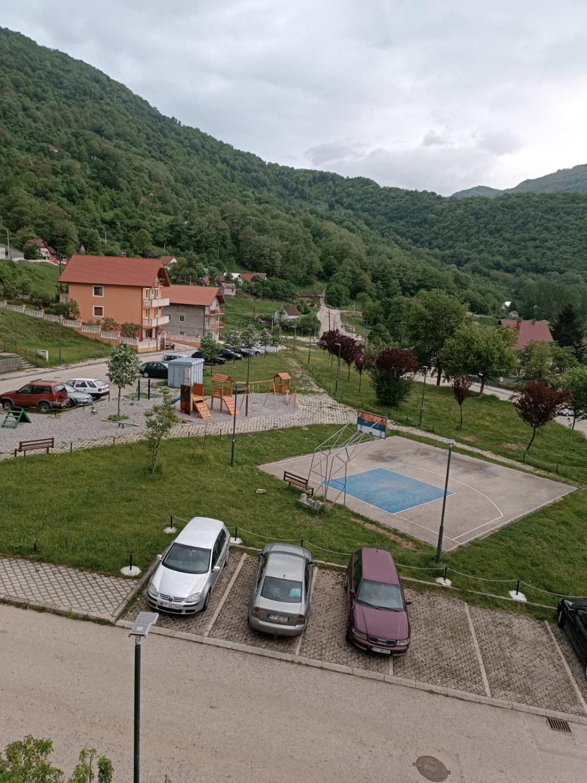 Apartmani Lena Plužine Ngoại thất bức ảnh