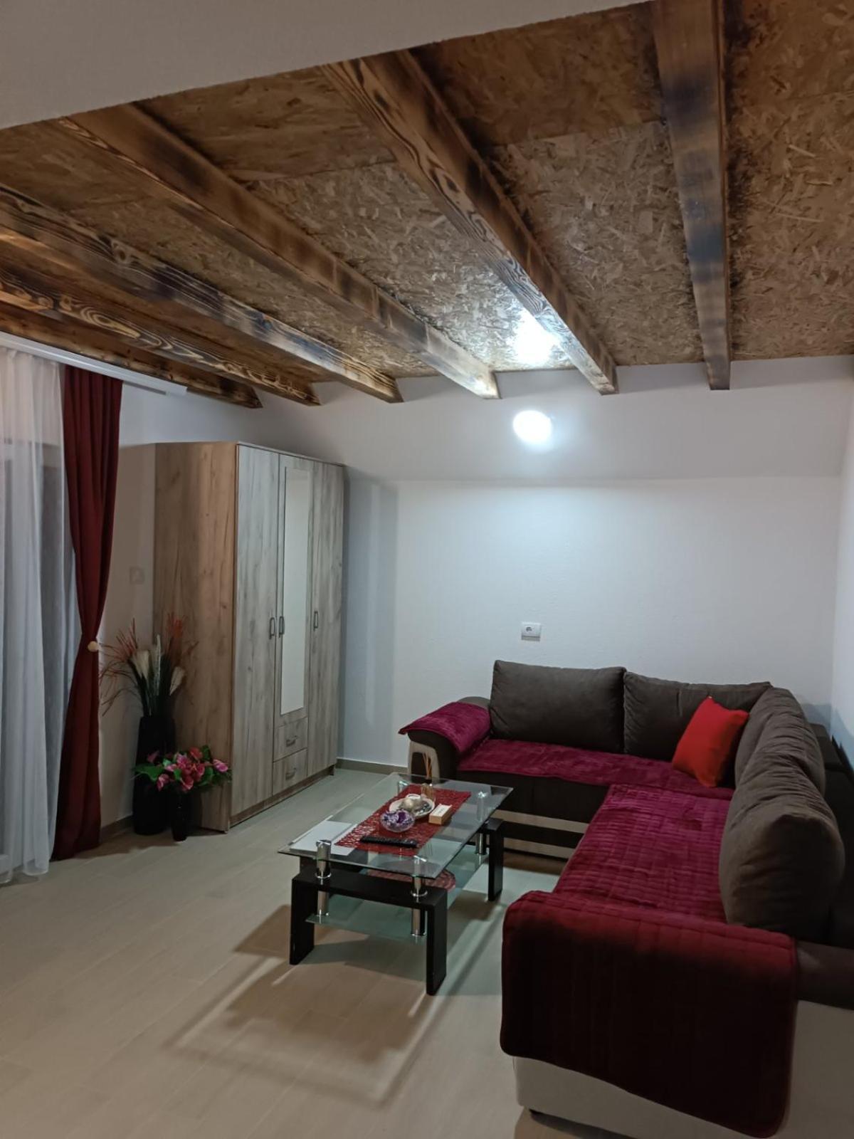 Apartmani Lena Plužine Phòng bức ảnh